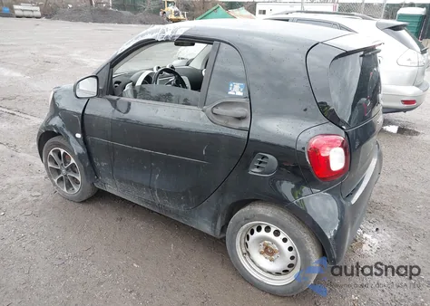 2016 Smart Fortwo Passion/Prime/Proxy/Pure z USA, uszkodzony, nr VIN WMEFJ5DA6GK066480